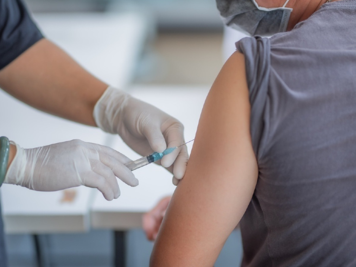 Onsite COVID vaccinations for Manor Royal staff 