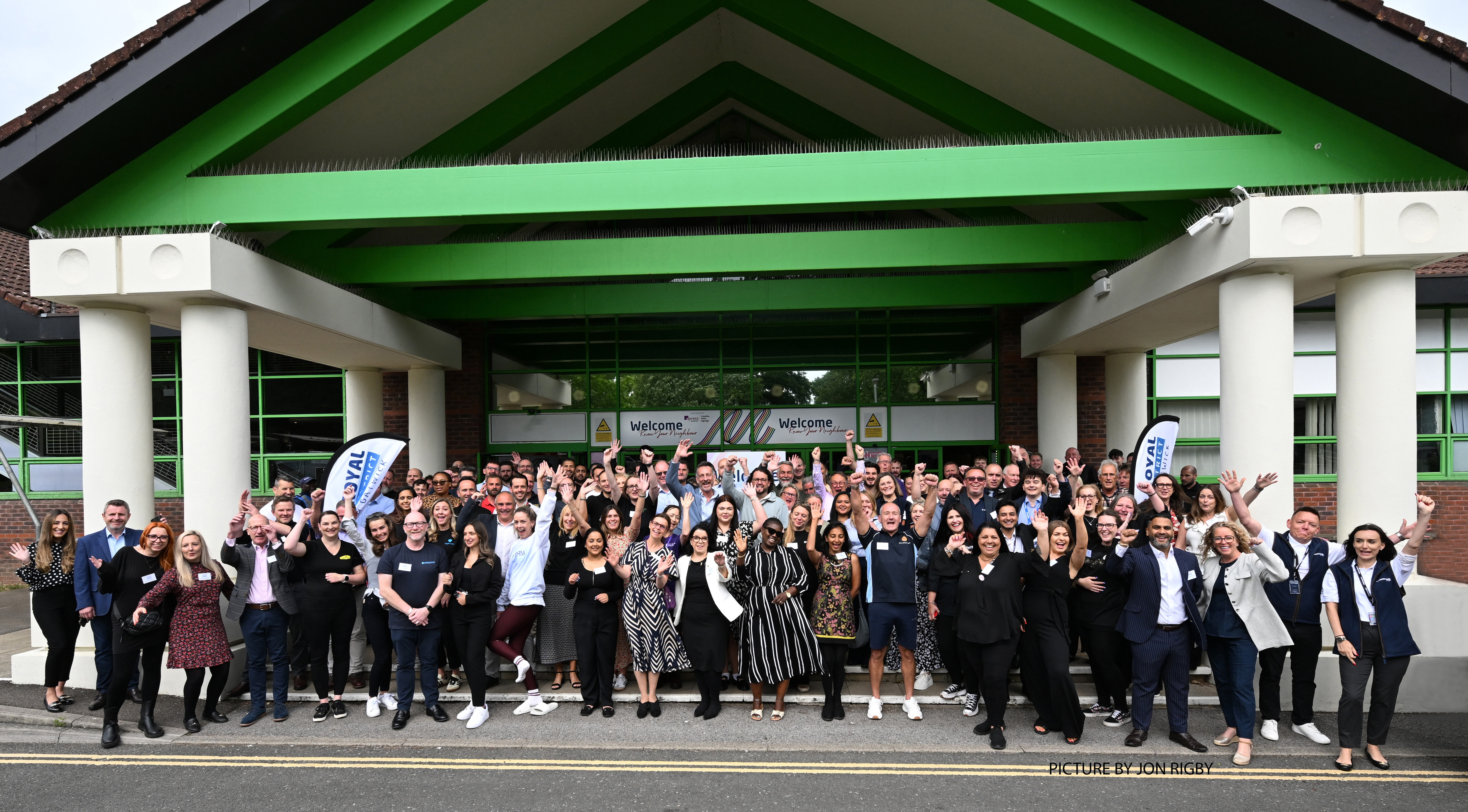 Manor Royalï¿½s ï¿½Know Your Neighbourï¿½ Event 